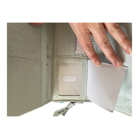 Vera Bradley Floral Quilted Women's Crossbody Bag - Picture 9 of 9